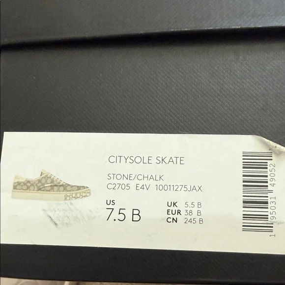 New Coach Pink Signature Canvas Low-Top Sneakers for Women. Flash Sale! - Picture 2 of 6